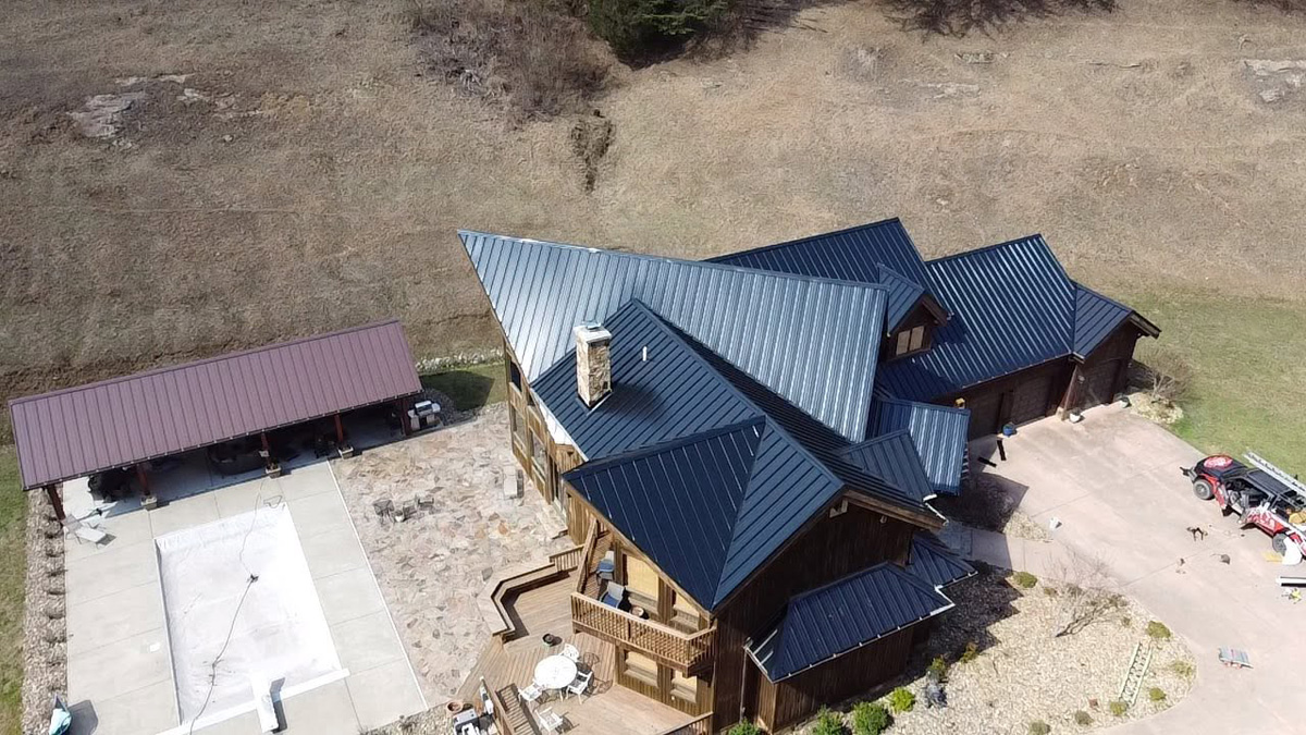 THE Metal Roofing <span class=uk-text-primary>Leaders!</span> 